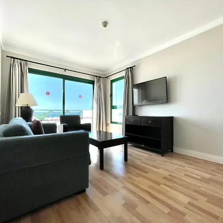 Apartamento One Bedroom,wifi,kitchen,gym,pool And Amazing View In Playa Chica Puerto del Carmen (Lanzarote)