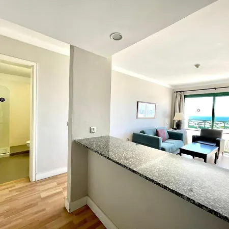 One Bedroom,wifi,kitchen,gym,pool And Amazing View In Playa Chica * Puerto del Carmen (Lanzarote)